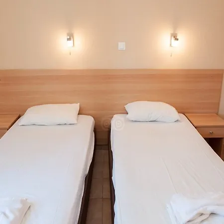 Hotel Quayside Village (adults Only) 2*