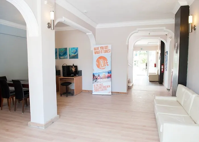 Hotel Quayside Village (adults Only) 2*