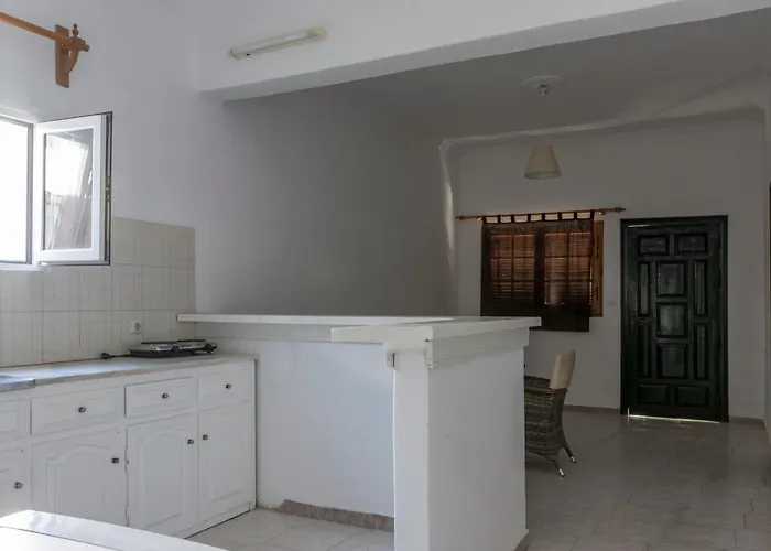 מלון Quayside Village (adults Only) 2*