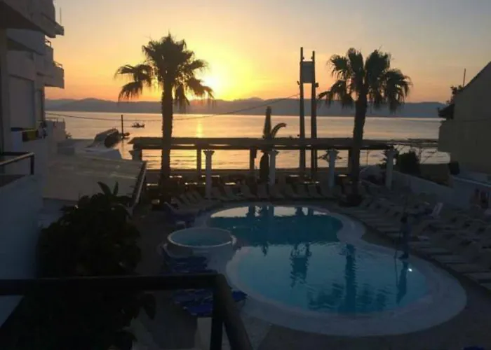 Quayside Village (adults Only) מלון 2*